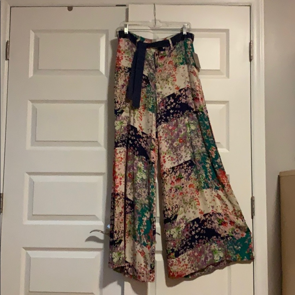 Super soft wide leg pants. Super cute with ribbon tie belt.
